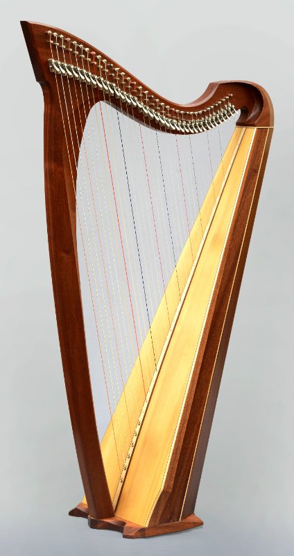Rainer Thurau - Irische Harfe FIANNA - Mahagoni  1.jpg
