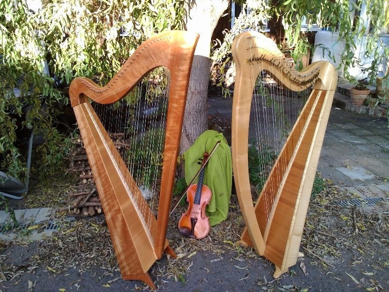 keltische Harfen Lorenz.jpg